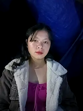 lisa-bae00 online show from November 13, 2025, 10:19 pm