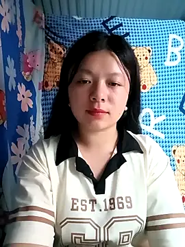 Snapshot of lisa-bae00 chatting on April 22, 2026, 12:50 pm lisa-bae00 online show from April 22, 2026, 12:50 pm