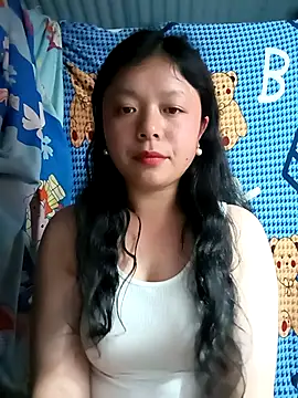 Snapshot of lisa-bae00 chatting on May 5, 2026, 2:25 pm lisa-bae00 online show from May 5, 2026, 2:25 pm