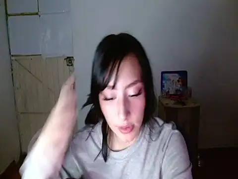 fresita streamer online show from October 24, 2025, 5:37 am