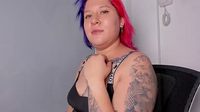 Sabrina Evanns  online show from October 27, 2025, 3:32 am