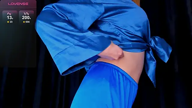 naomi hayess online show from October 29, 2025, 3:20 am