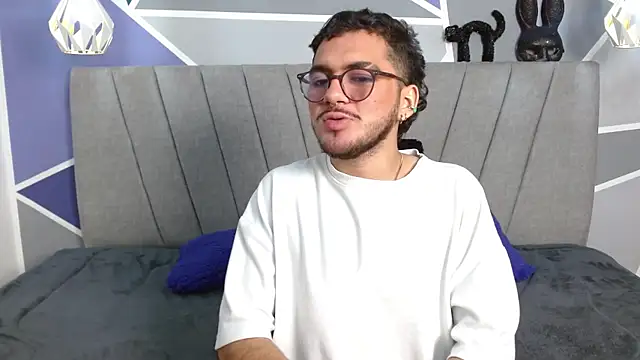 Zac Golden online show from December 19, 2025, 9:55 pm