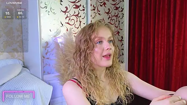 Slay Blonde online show from October 29, 2025, 6:15 am