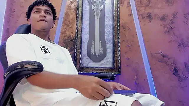 Iaan Dalton  online show from November 1, 2025, 11:56 am