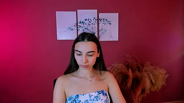 Snapshot of kira_light__ chatting on October 24, 2025, 8:33 am kira light online show from October 24, 2025, 8:33 am