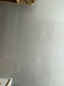 Violeet-Smith online show from December 17, 2025, 4:35 pm