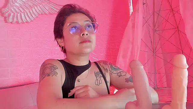 Juliexxxtasy online show from October 30, 2025, 7:47 pm