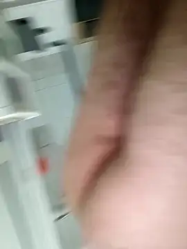 Snapshot of OffshoreCenterline3 chatting on October 23, 2025, 12:10 am OffshoreCenterline3 online show from October 23, 2025, 12:10 am