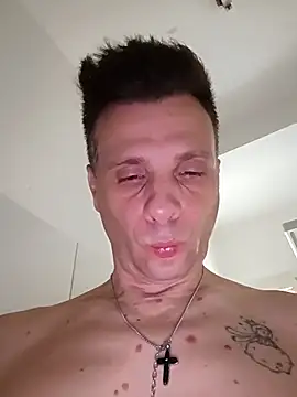 Snapshot of OffshoreCenterline3 chatting on October 31, 2025, 12:28 pm OffshoreCenterline3 online show from October 31, 2025, 12:28 pm