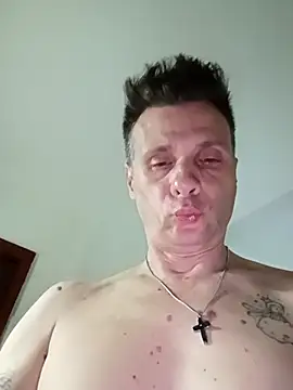 Snapshot of OffshoreCenterline3 chatting on November 1, 2025, 12:34 am OffshoreCenterline3 online show from November 1, 2025, 12:34 am