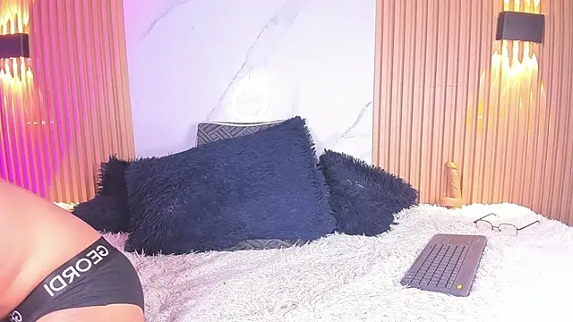 Snapshot of IM_KaiStorm chatting on October 27, 2025, 3:21 am IM KaiStorm online show from October 27, 2025, 3:21 am