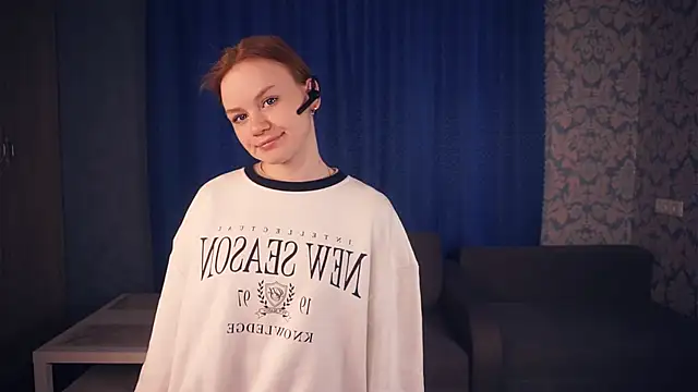 KarlynGow online show from November 15, 2025, 6:22 am