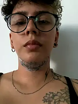 Abby Evanns1 online show from November 2, 2025, 6:21 pm