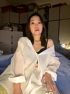 LLLauren 999 online show from October 22, 2025, 12:05 pm