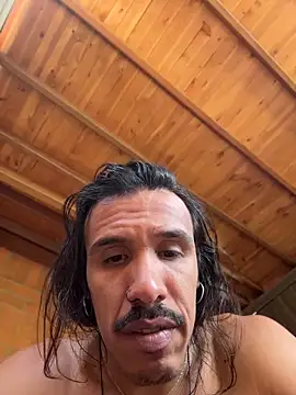Snapshot of caiiobahia chatting on May 9, 2026, 4:34 pm caiiobahia online show from May 9, 2026, 4:34 pm