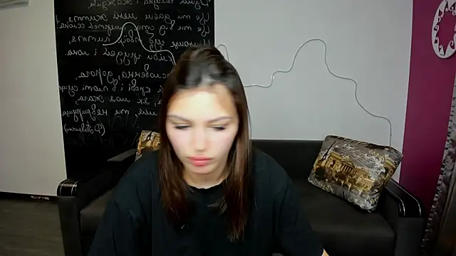 KittyShenson online show from November 23, 2025, 12:49 pm