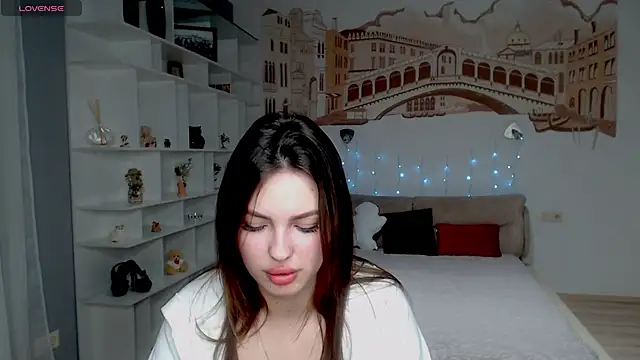 KittyShenson online show from February 8, 2026, 6:39 am