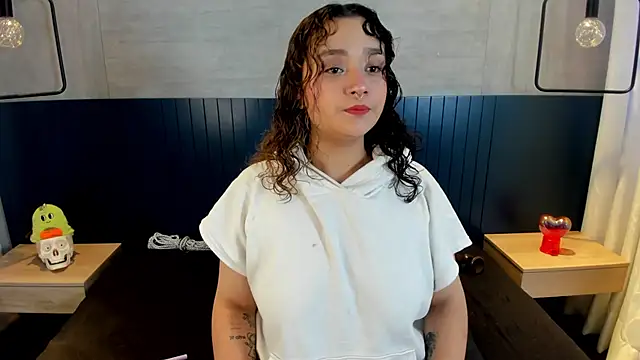 Snapshot of tara_black_ chatting on November 7, 2025, 3:50 am tara black online show from November 7, 2025, 3:50 am