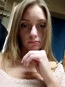 Tessietee online show from October 20, 2025, 9:48 pm