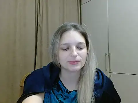 ElisSky301 online show from November 26, 2025, 10:11 pm