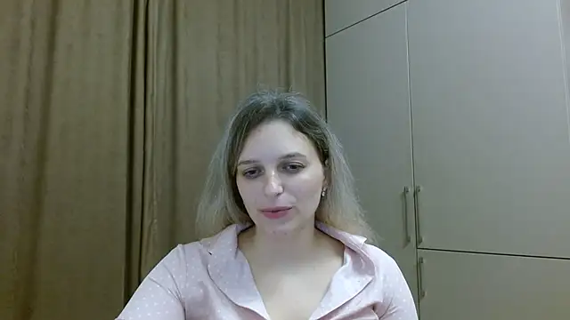 ElisSky301 online show from November 29, 2025, 9:29 pm