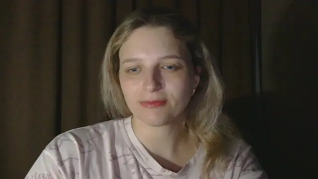 ElisSky301 online show from February 3, 2026, 8:58 pm