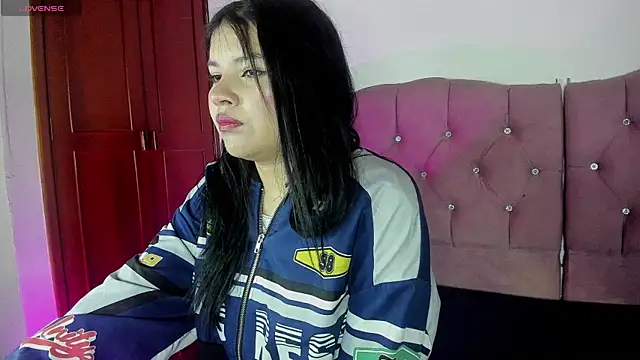 Sara Moon 18 online show from October 29, 2025, 10:22 pm