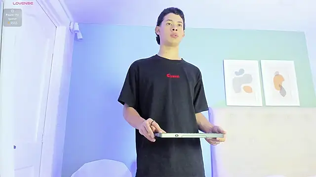 ApoloRicci online show from January 31, 2026, 7:34 pm