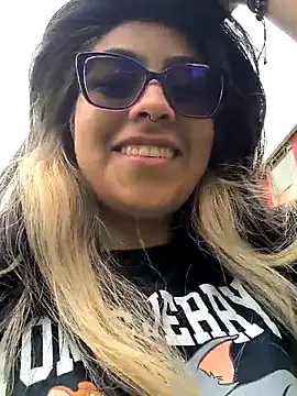 Antonella Gomez01 online show from November 1, 2025, 6:21 pm