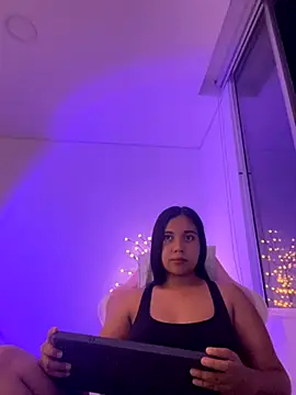 aly nicols online show from November 19, 2025, 5:51 am