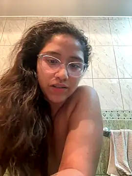 Kmiii21 online show from October 21, 2025, 1:17 am