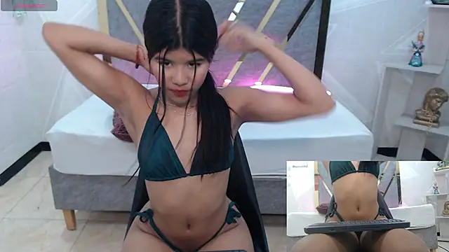 Snapshot of Sidney_Brownn chatting on November 7, 2025, 10:21 pm Sidney Brownn online show from November 7, 2025, 10:21 pm