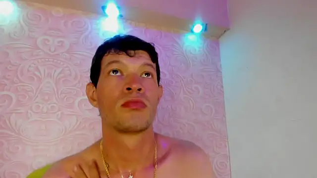 WADE WILSOON2 online show from November 5, 2025, 7:25 pm