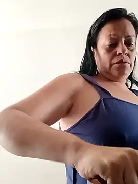 viviana-sexi online show from November 3, 2025, 3:46 pm