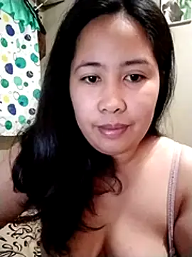 Creamy Pussycat28 online show from October 22, 2025, 9:25 pm