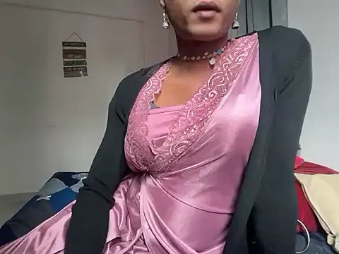 DoraMAYA online show from October 21, 2025, 3:51 am