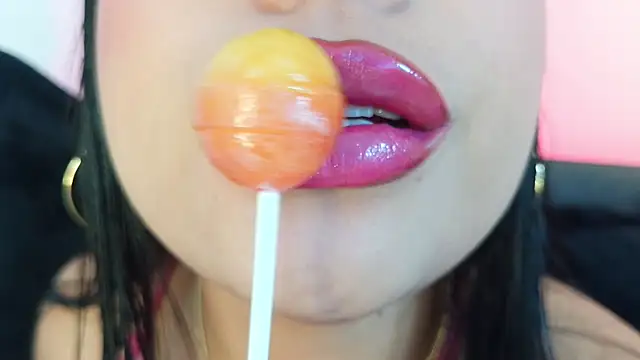 mia roux1 online show from March 30, 2026, 10:33 pm