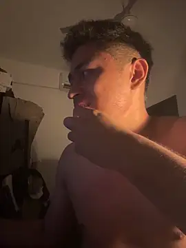 VERGALARGA120 online show from October 22, 2025, 6:24 am