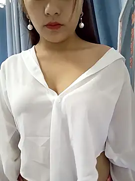 Snapshot of love-xx chatting on October 31, 2025, 2:12 am love-xx online show from October 31, 2025, 2:12 am