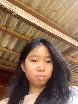 -Miaa- online show from October 28, 2025, 3:21 am