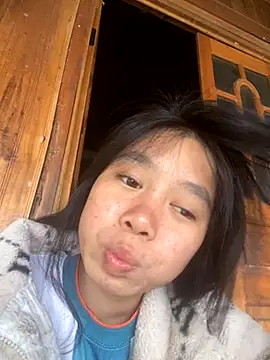 -Miaa- online show from November 3, 2025, 2:13 am