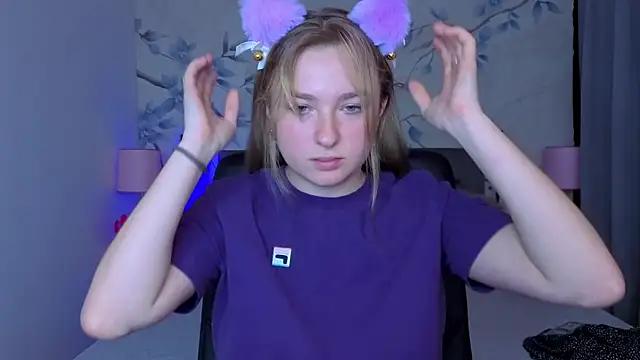 Ailissa  fox online show from November 4, 2025, 1:10 pm