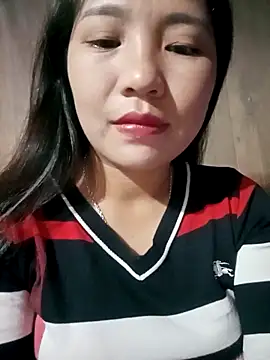 -Lanaa- online show from November 3, 2025, 7:26 pm