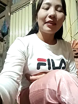 -Lanaa- online show from November 20, 2025, 6:24 am