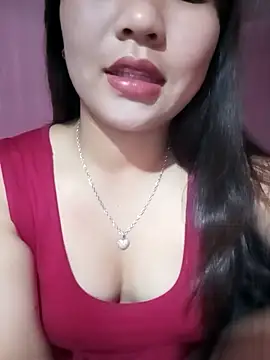 Snapshot of -Lanaa- chatting on April 1, 2026, 9:12 pm -Lanaa- online show from April 1, 2026, 9:12 pm