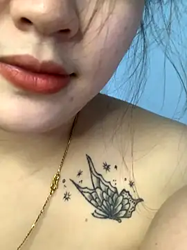 helo-kitty online show from November 24, 2025, 5:12 pm