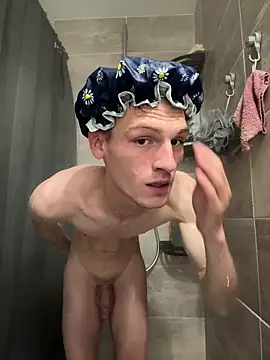 Snapshot of Charlycki chatting on October 22, 2025, 10:37 am Charlycki online show from October 22, 2025, 10:37 am