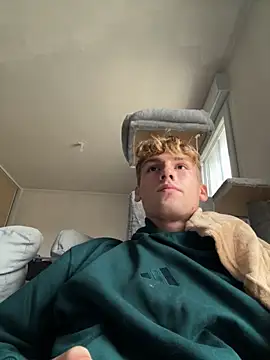 Snapshot of Charlycki chatting on October 24, 2025, 8:11 am Charlycki online show from October 24, 2025, 8:11 am