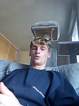 Snapshot of Charlycki chatting on October 28, 2025, 3:04 pm Charlycki online show from October 28, 2025, 3:04 pm